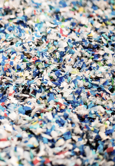 舜立機械成立以來，專注於塑膠粉碎、混料與回收前處理設備的研發與製造